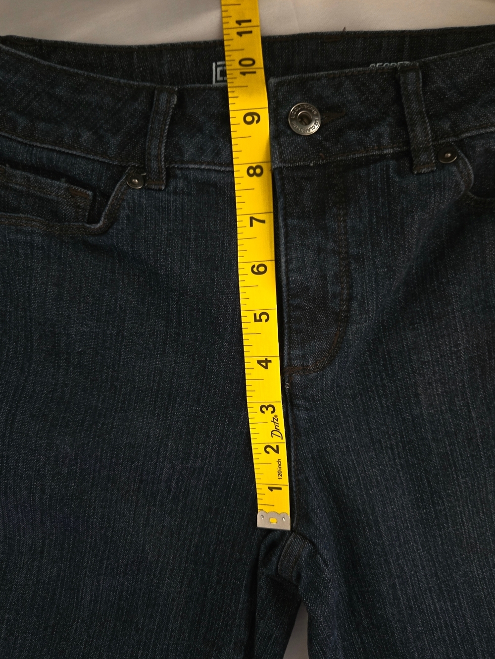 Liz Claiborne Jeans Sz 4 Petite Slim Leg Dark Wash Euc - Picture 7 of 10
